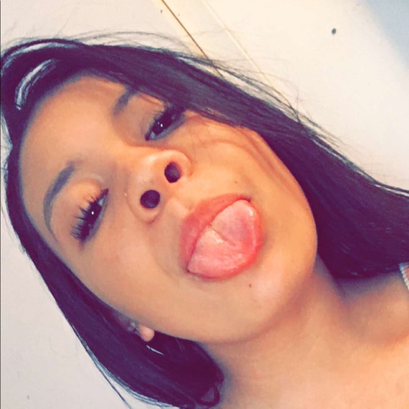 Meet your Posher, Brelanna - Picture 1 of 1